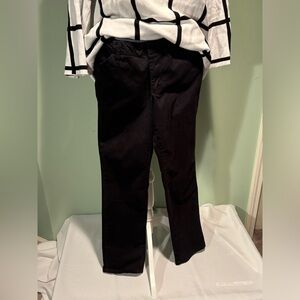 Lee’s women’s black classic chino size 6petites